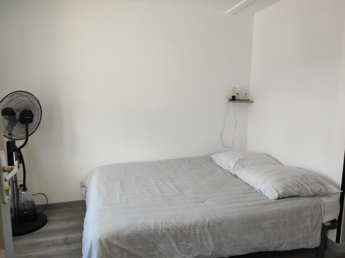 16 Rue Des Deportes Charmes  Экстерьер фото