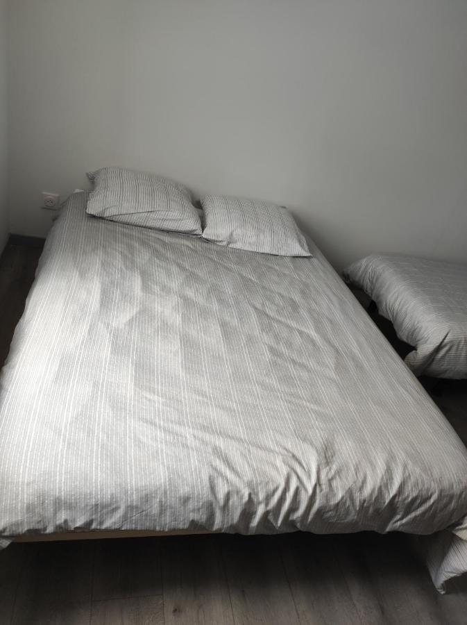16 Rue Des Deportes Charmes  Экстерьер фото